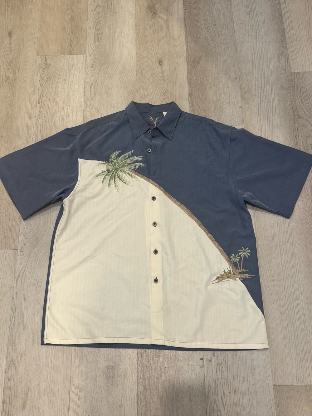 Men's Two-Tone Navy and Cream Short-Sleeve Palm Button-Down Shirt